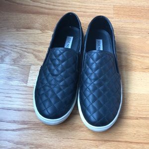 Steve Madden Black Ecentrcq slip on sandal shoes
